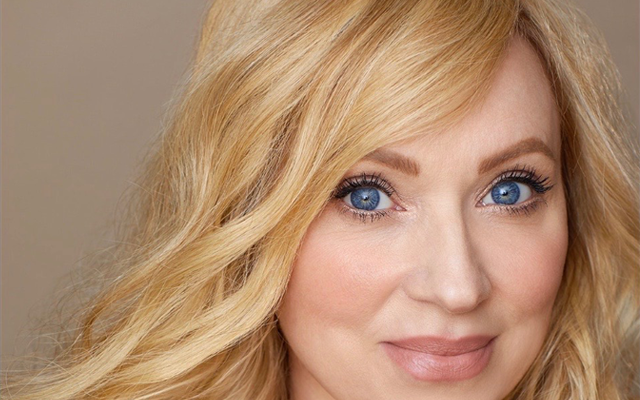 Photo of Leigh-Allyn Baker